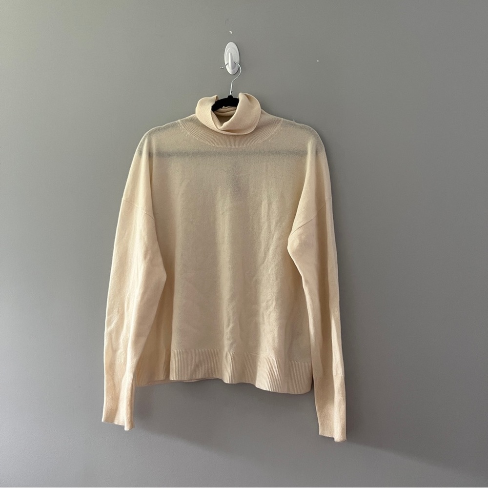 J. Crew Relaxed-fit cashmere turtleneck sweater cream size XL